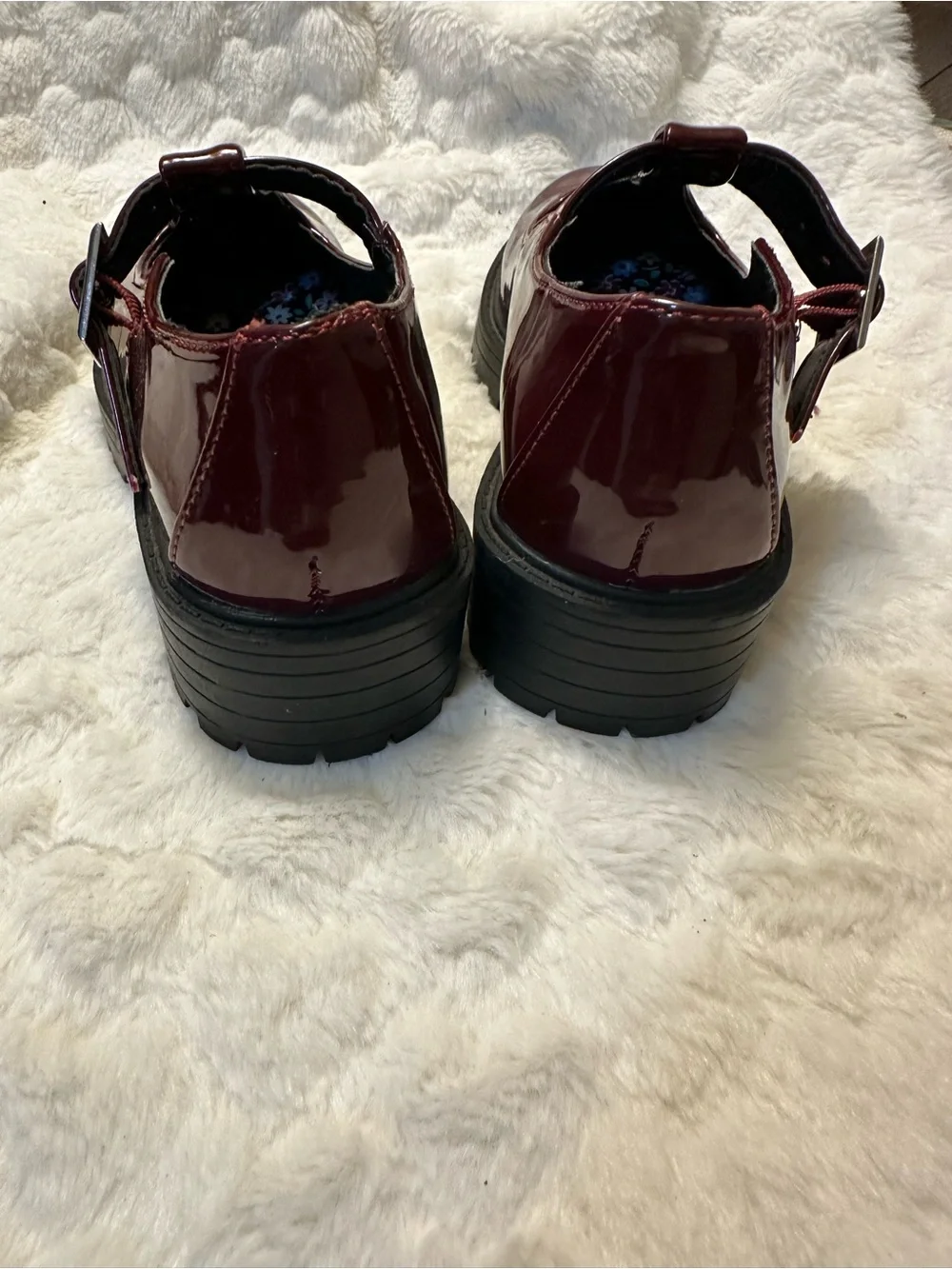 Sugar glossy burgundy